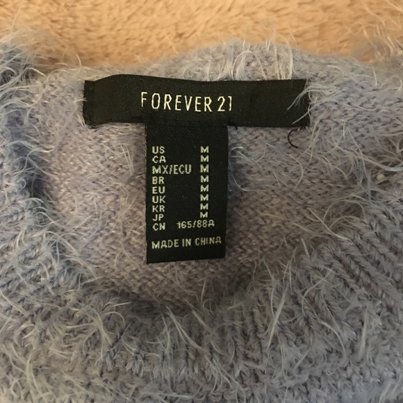 Fuzzy lilac top - M - Picture 3 of 4